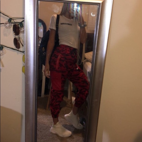 red camo pants fashion nova